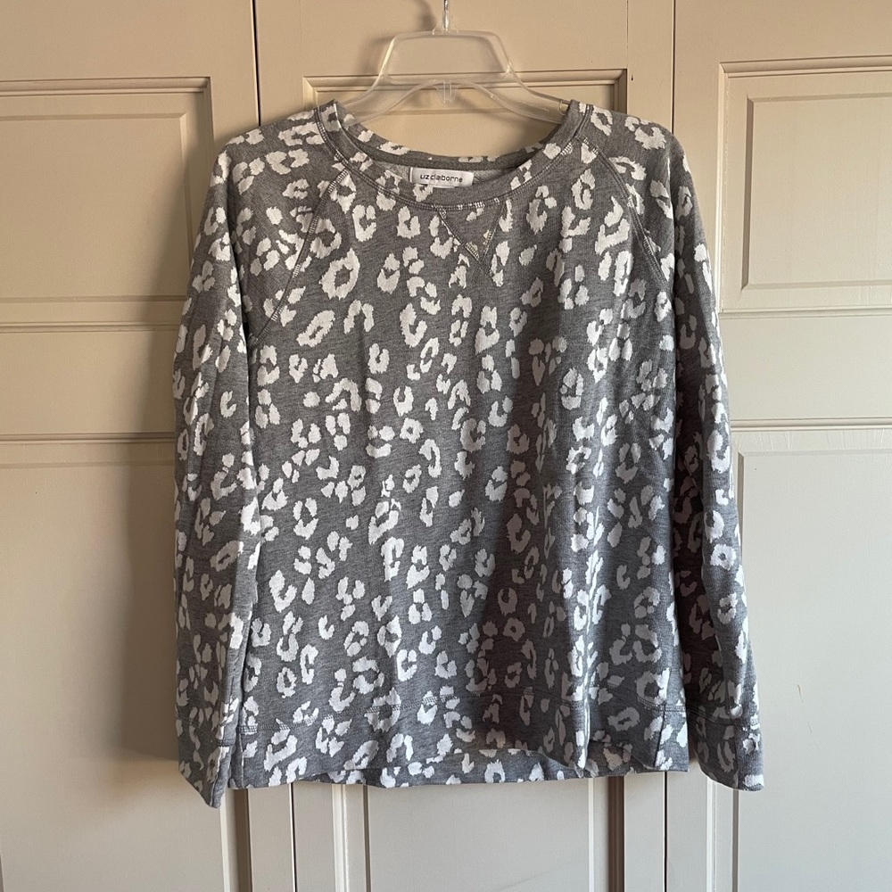 Women’s Liz Claiborne Sweater